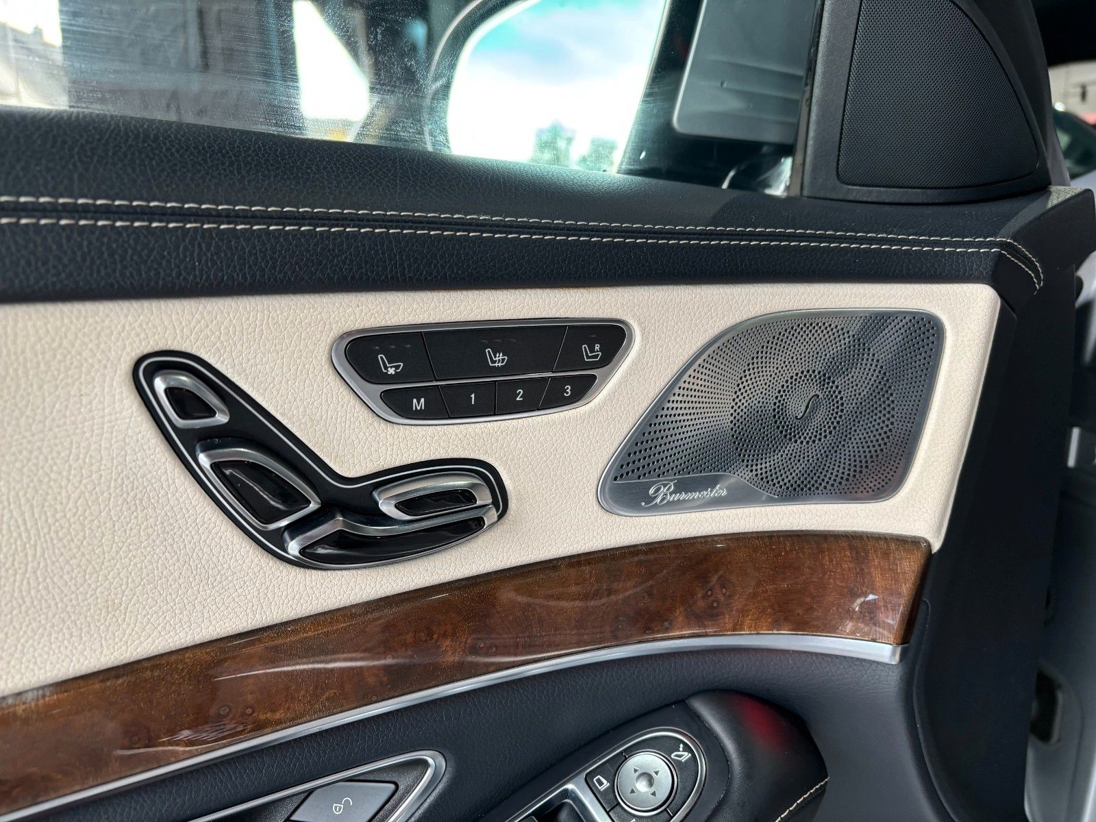 Fahrzeugabbildung Mercedes-Benz S 63 AMG L *Designo*Pano*Burmester*HUD*360KAM