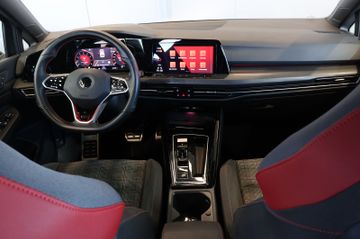 Volkswagen Golf VIII GTI 2.0 TSI AID+ACC+LED+AMBIENT+19"