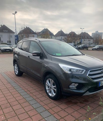 Ford Kuga bj 2018 Tdci 112600 in Top Zustand