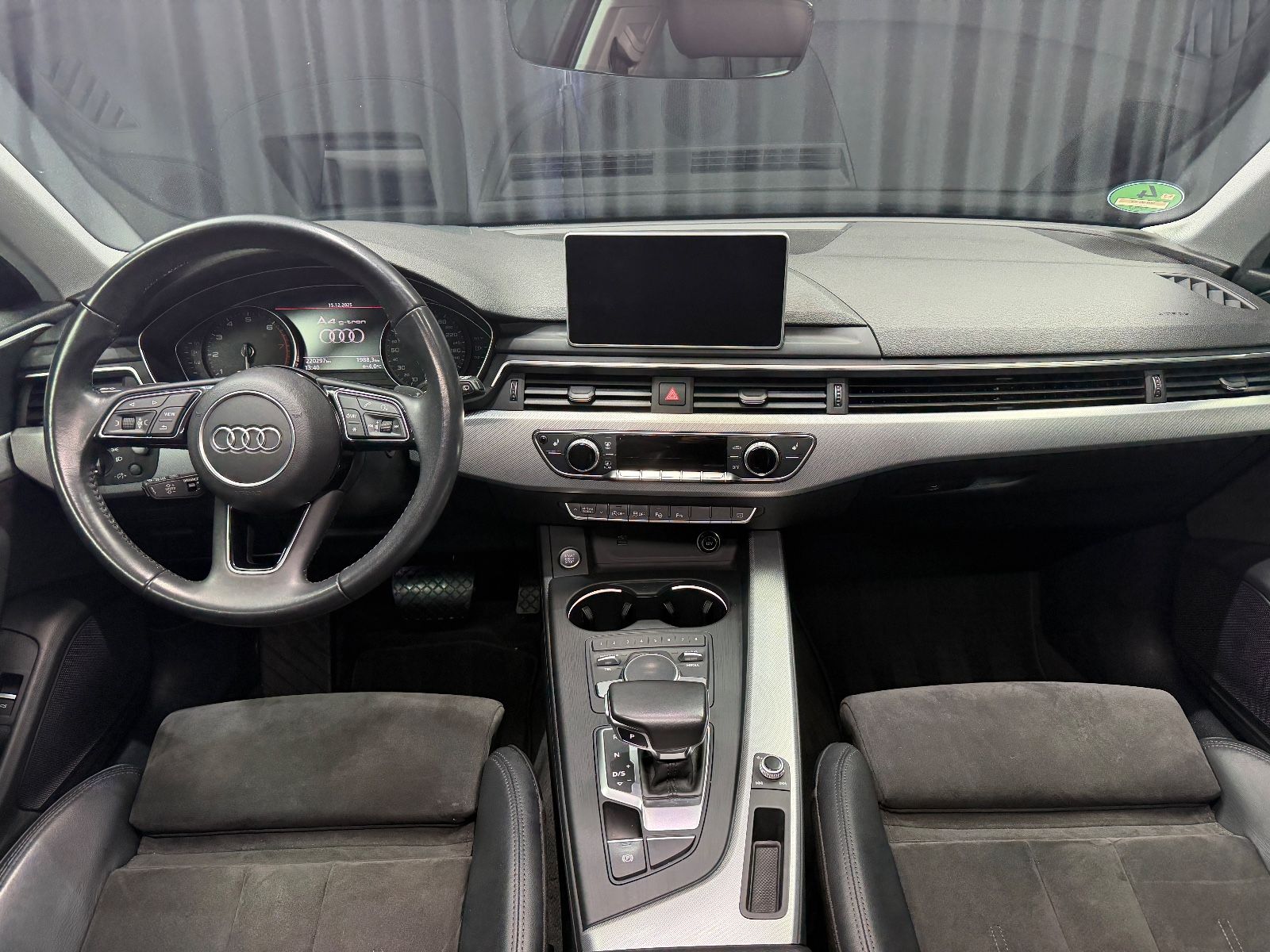 Fahrzeugabbildung Audi A4 Avant g-tron sport|S-LINE|S-TRONIC|HEAD-UP|