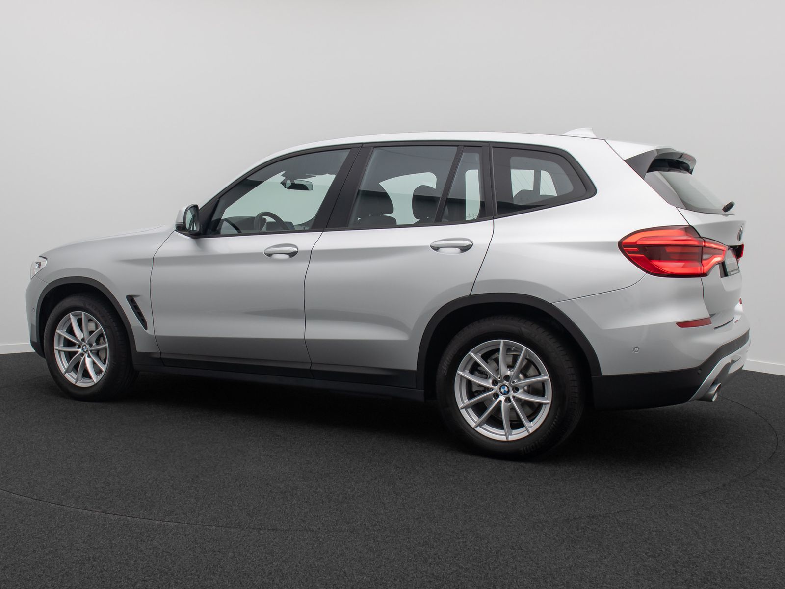 Fahrzeugabbildung BMW X3 xD30i 360&deg;DAB Memory CockpitPlus Leder 18Zoll