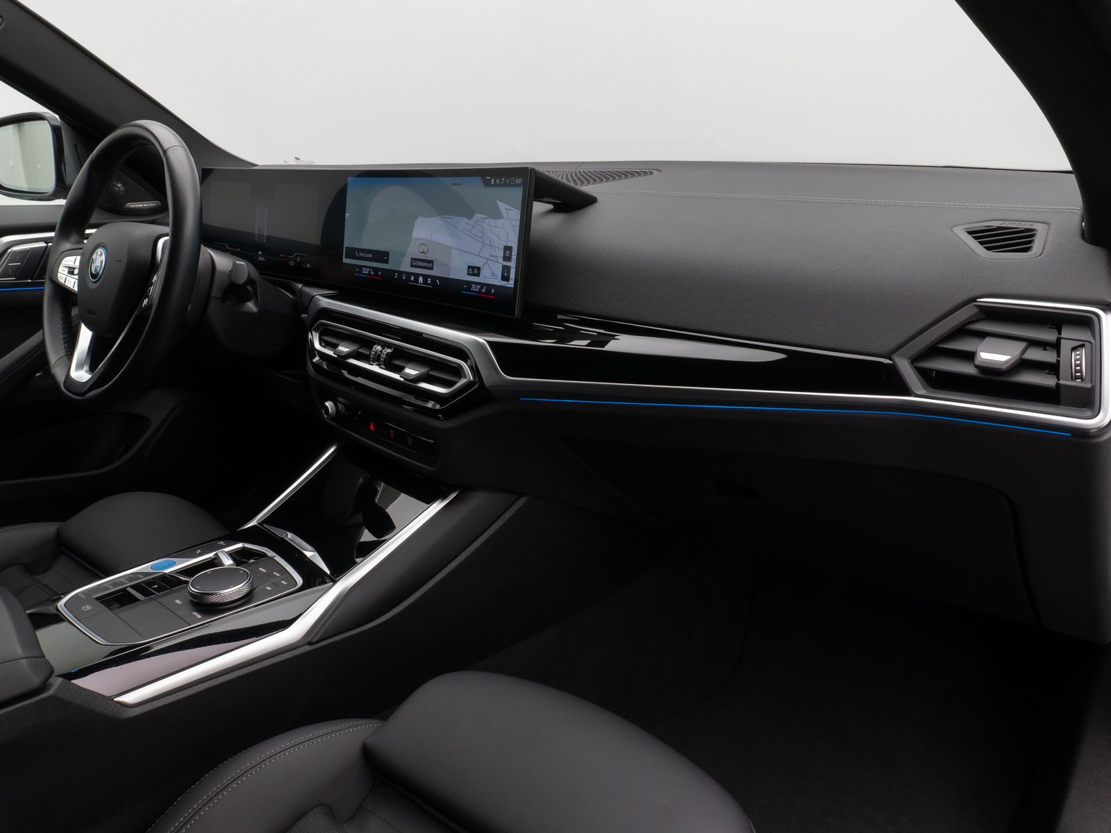 Fahrzeugabbildung BMW i4 eD40 Gran Coupé Kamera DAB H/K PDC Sport