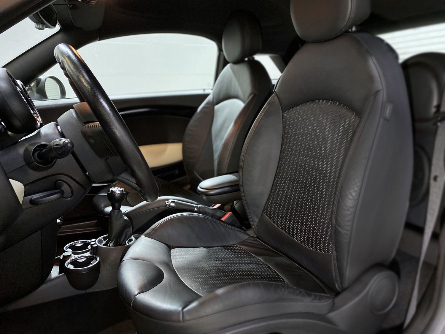 Fahrzeugabbildung MINI Cooper S Coupe Chrome-Line #Leder#H&K#Bi-Xen#Alu