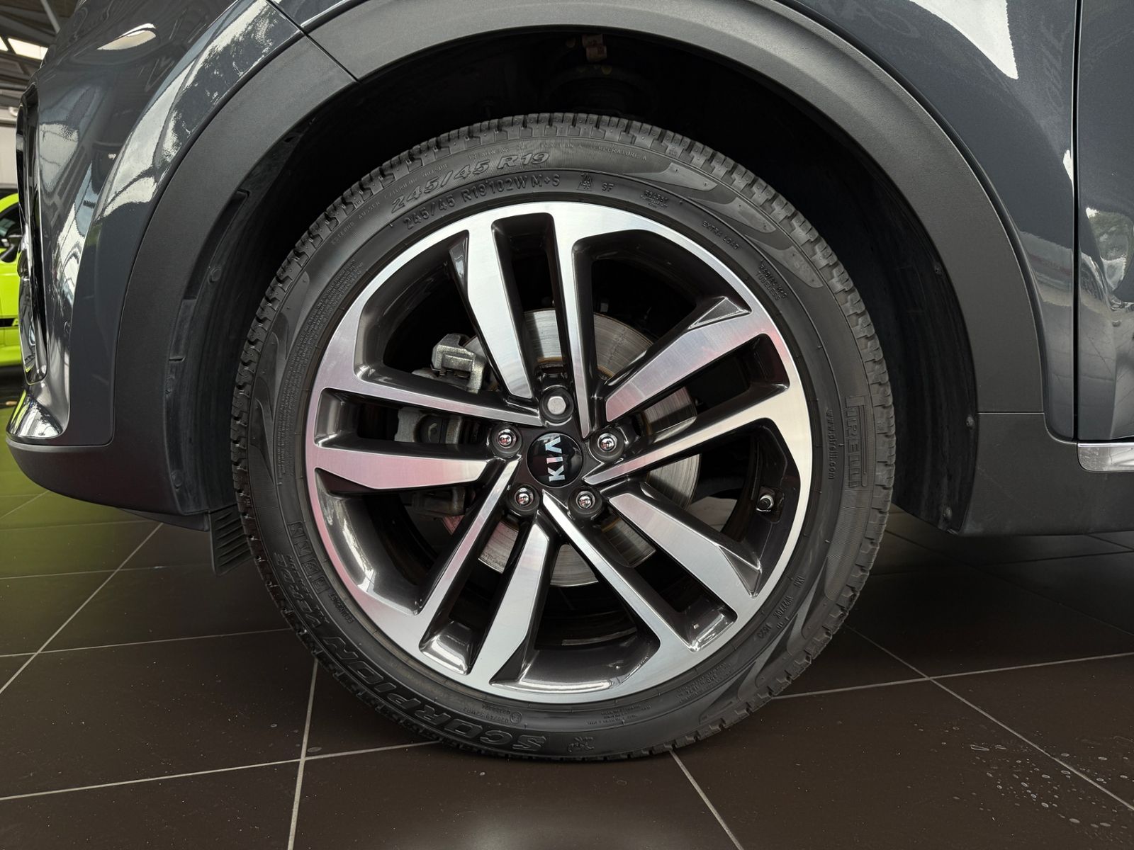 Fahrzeugabbildung Kia Sportage Platinum Edition 4WD PANO LED NAVI