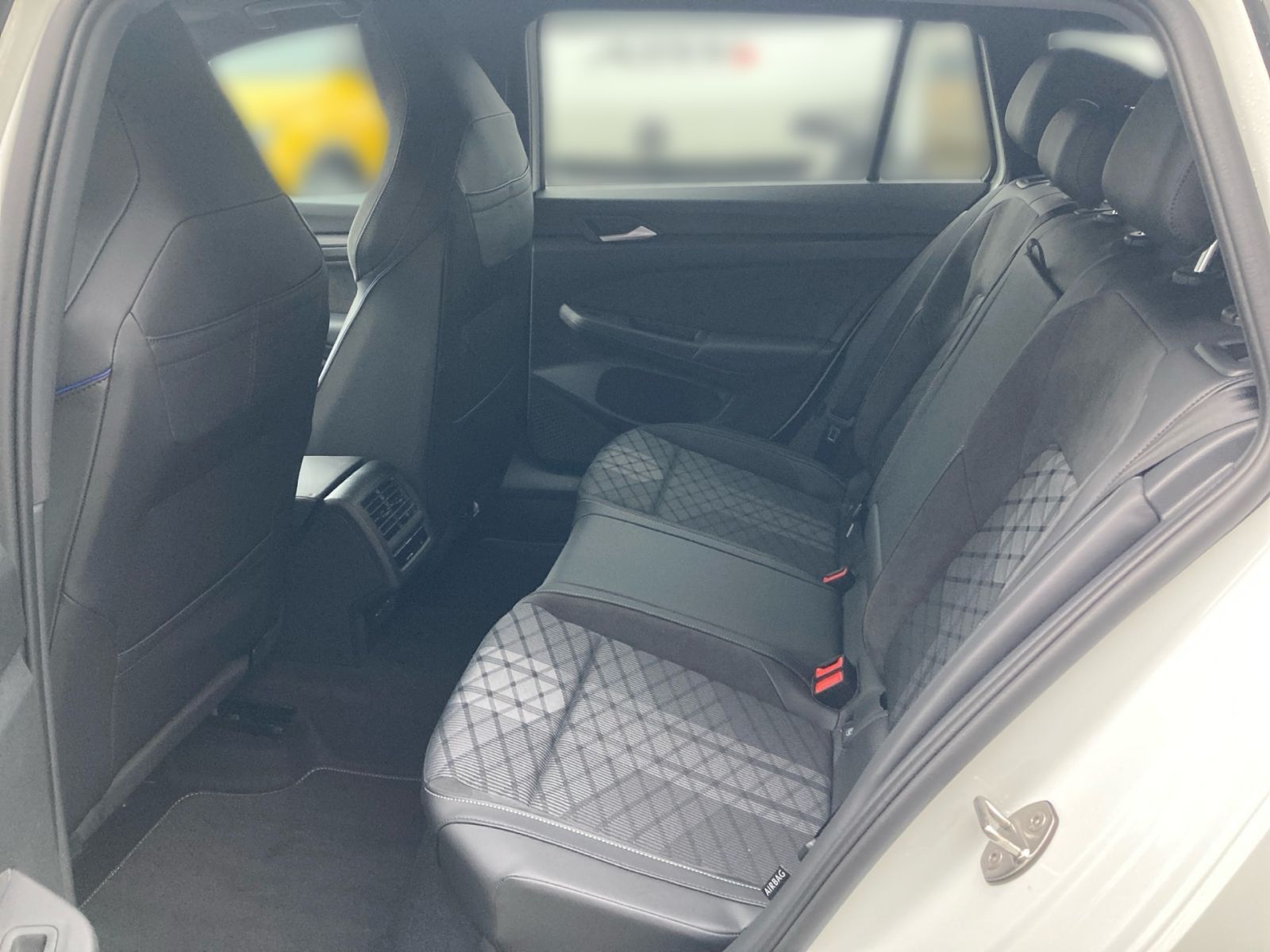 Volkswagen Golf - Bild 11