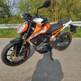 KTM Duke 125, KD-Dienst neu, tiefer 3cm, 1.te Hand - KLEINKRAFTRAD