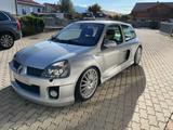 Renault Clio Sport V6 Sport V6 - Renault Clio: V6 Sport
