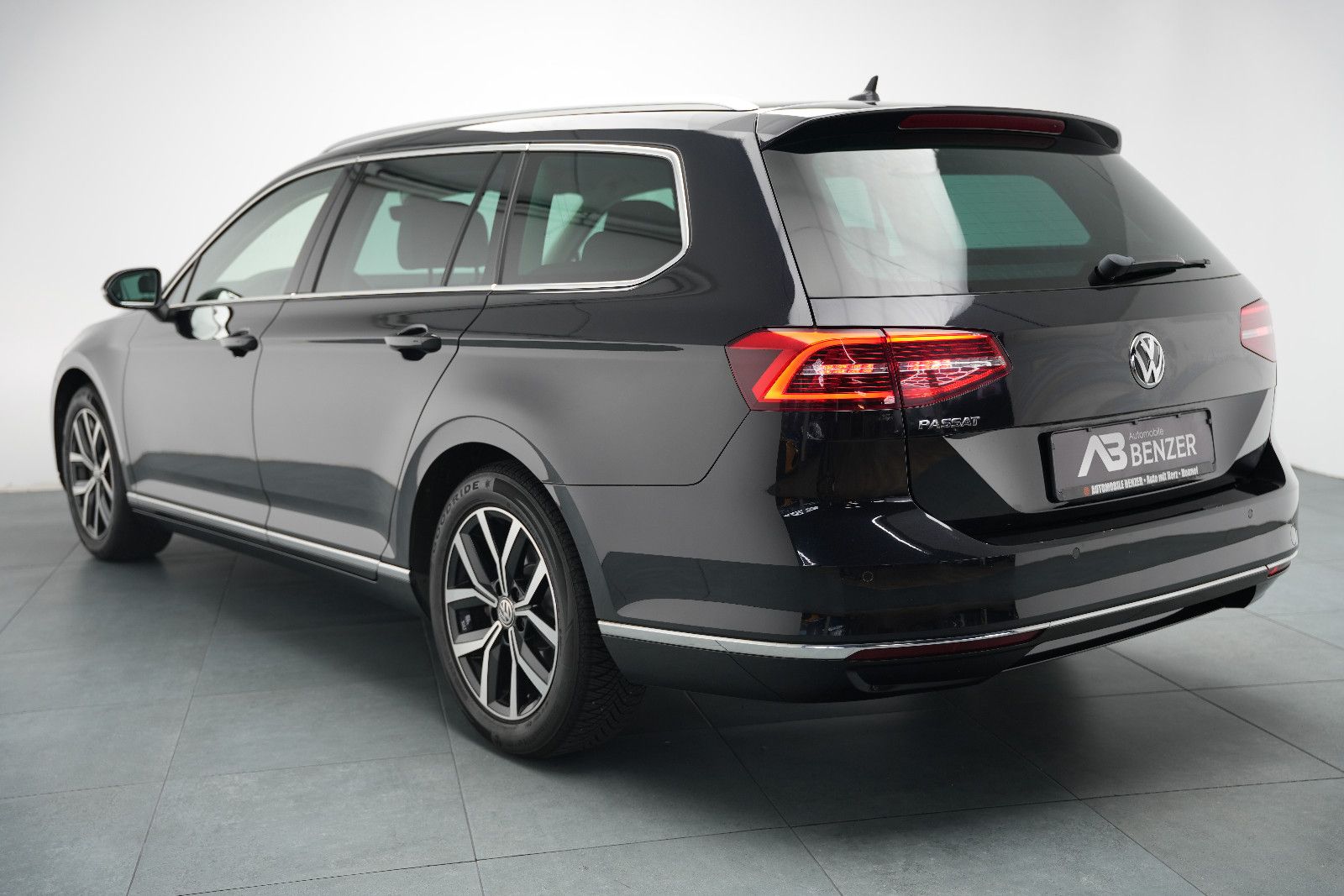 Fahrzeugabbildung Volkswagen Passat Highline *Virtual*Kamera*Start-Stopp*SHZ*