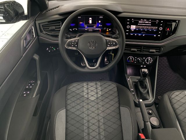 Polo R-Line 1.0 TSI KAMERA+ACC+SHZ