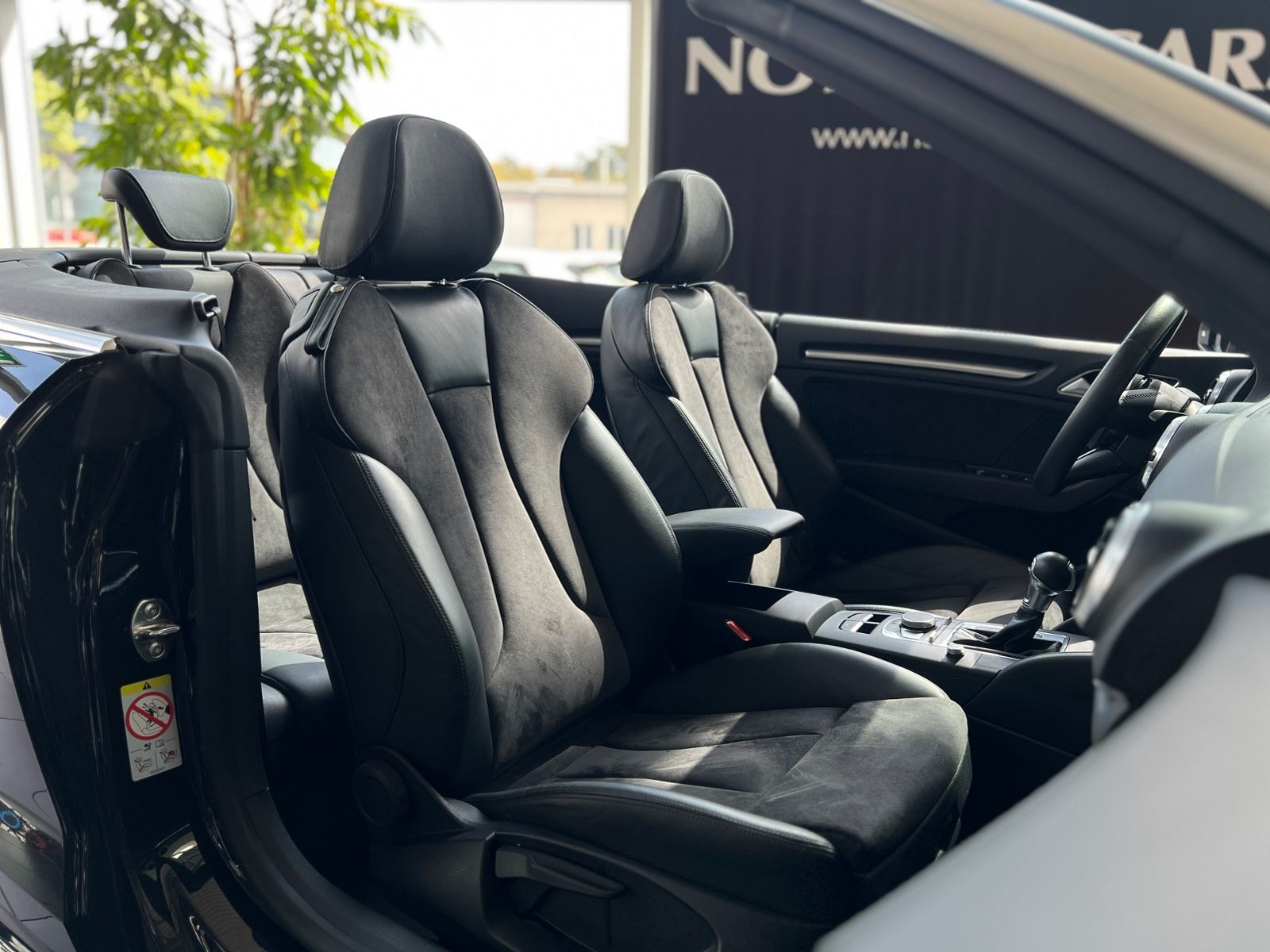 Fahrzeugabbildung Audi A3 Cabriolet 35 TFSI S line PDC XENON NAVI