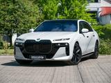 BMW i7 60 M 2026.MASSAGE.EXLOUNGE.PANO.AHK.(4JAHRE) - weiße BMW i7