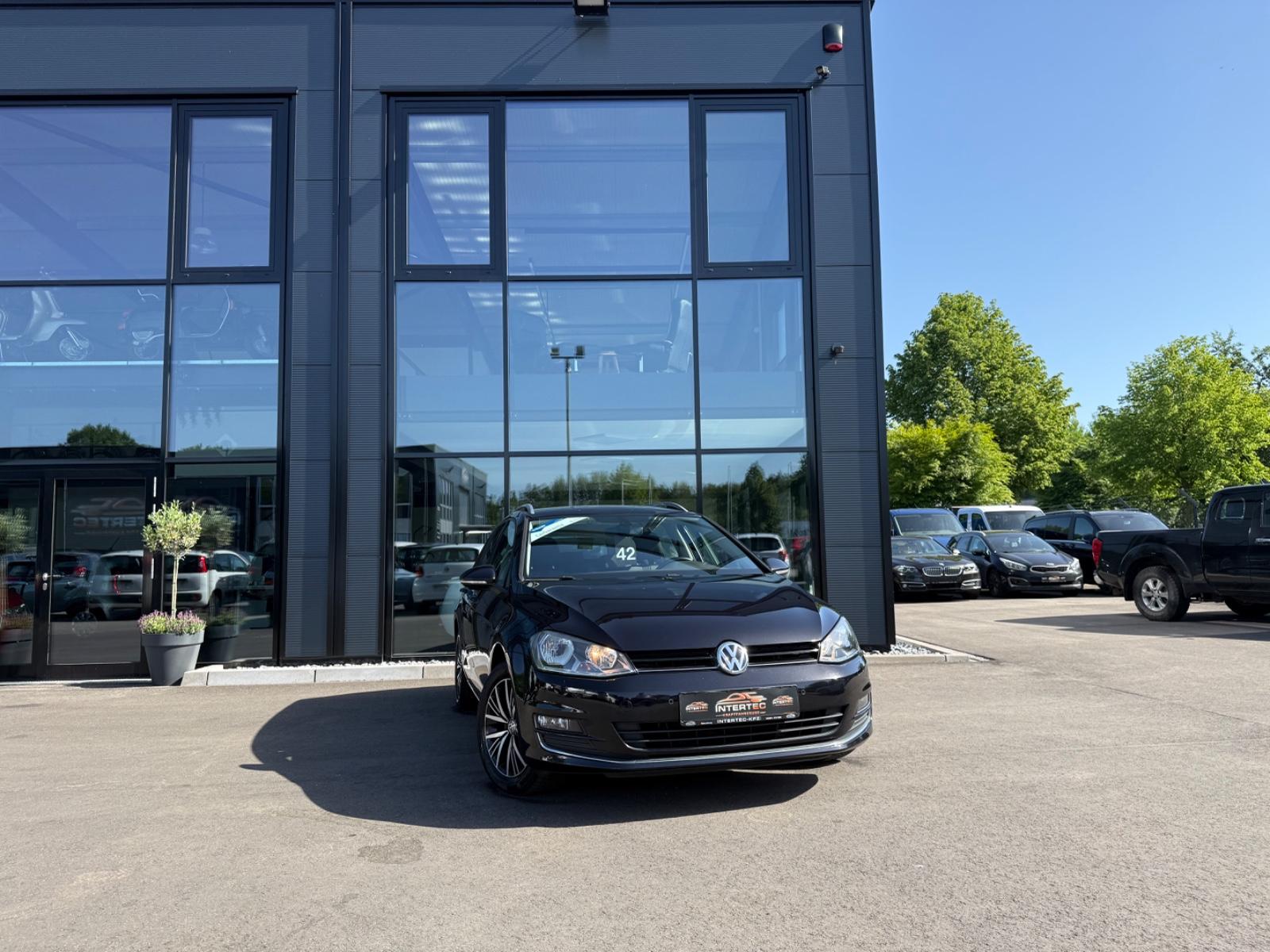 Volkswagen Golf VII V. Allstar*SHZ*PDC*TEMP.*TÜV NEU*
