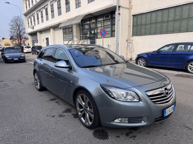 Opel Insignia 2.0 Turbo 220cv Sports Tourer aut.