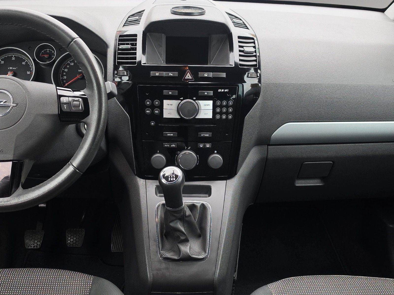 Fahrzeugabbildung Opel Zafira B Innovation "110 Jahre" 7-Sitzer 1.Hand