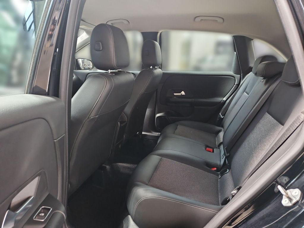 Fahrzeugabbildung Mercedes-Benz B 180 Totwi. Navi Multibeam SHZ SpurH KAM DAB