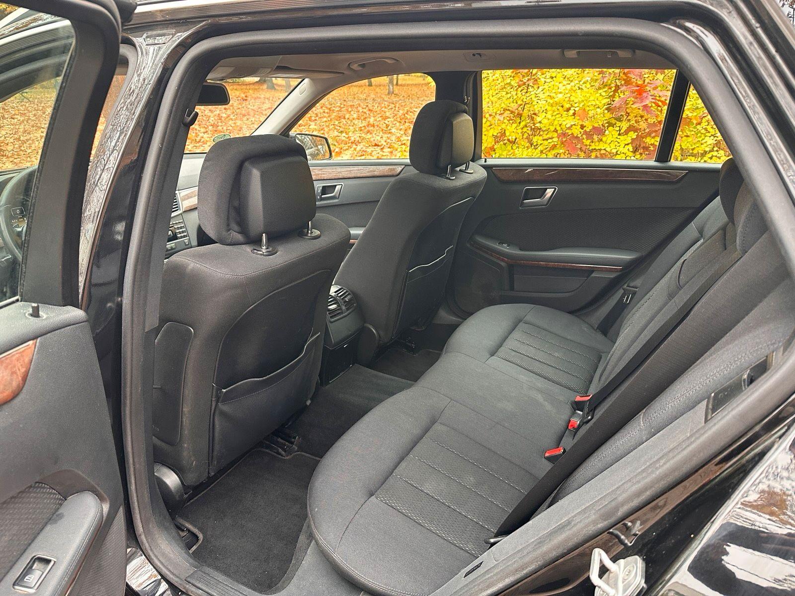 Mercedes-Benz E220 2012 — photo 8