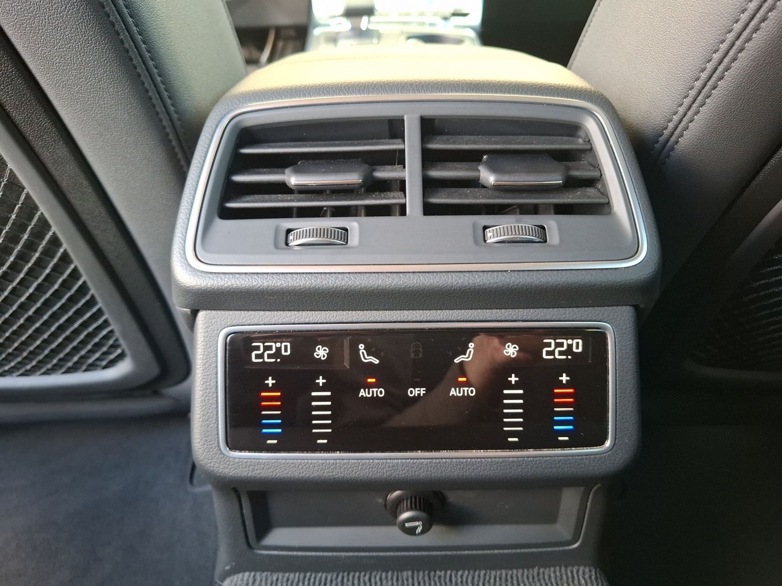 Fahrzeugabbildung Audi A6 Avant 40 TDI quattro design S-tronic  Matrix