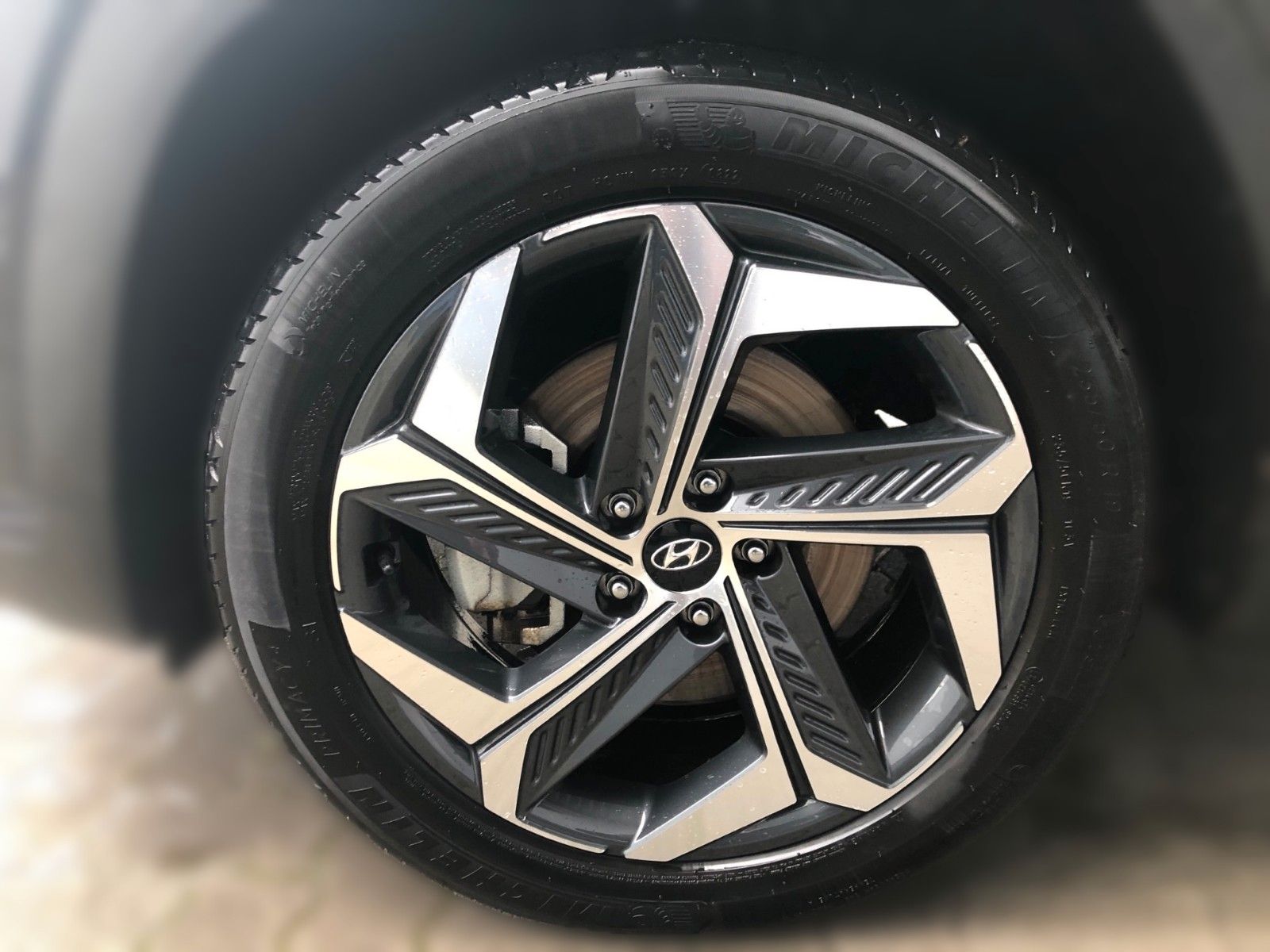 Fahrzeugabbildung Hyundai Tucson Plug-In Hybrid 4WD 265PS