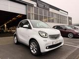 Smart ForTwo coupe prime AUTOM*LEDER*NAV*KAM*LED*PANO* - Smart in Duisburg