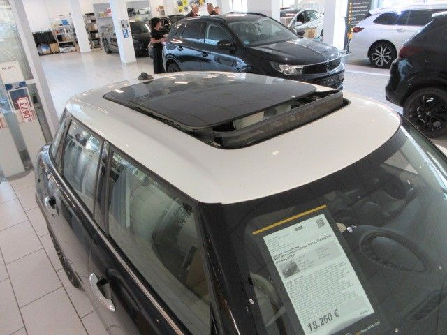 Fahrzeugabbildung MINI Mini Cooper Classic Trim LED/NAVI/SHZ/PANO/LEDER