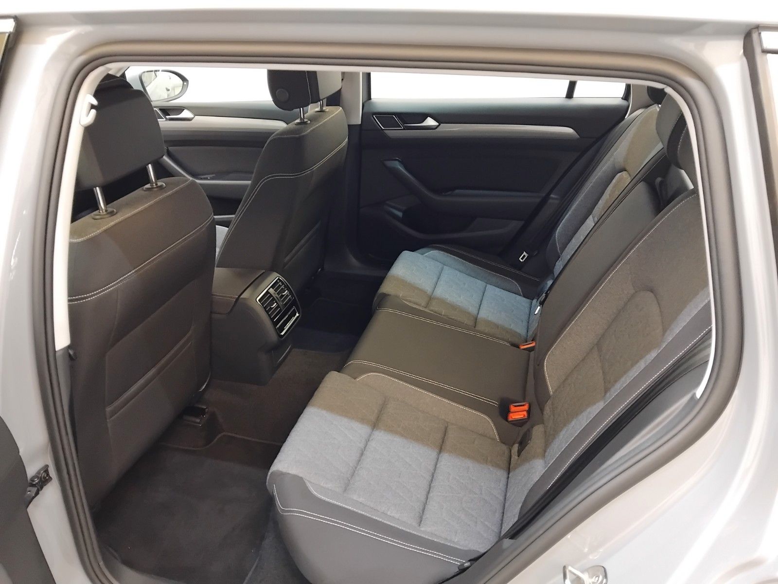 Vw Passat Variant (04/2023, Benzin)