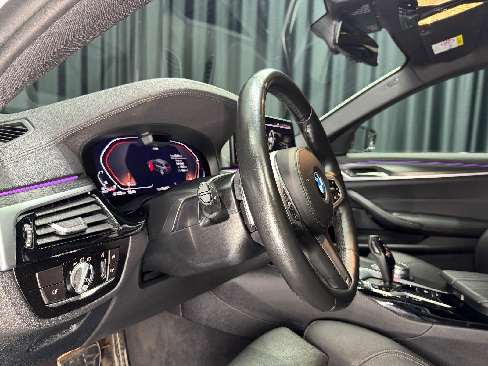 Fahrzeugabbildung BMW 530 d xDrive M Sport|360°|LASER|HUD|