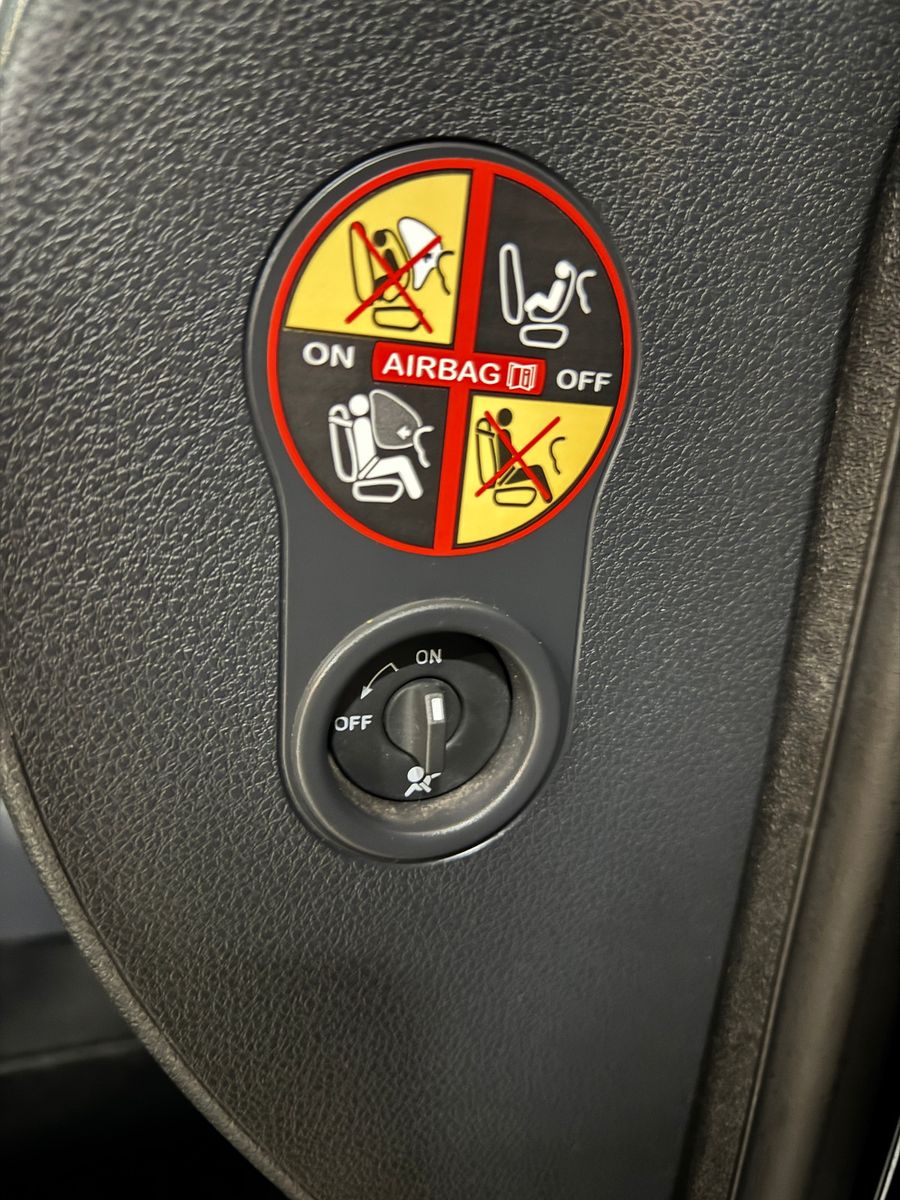 Fahrzeugabbildung Dacia Dokker Express Ambiance 1.6 LPG GAS NAVI AHK SHZ