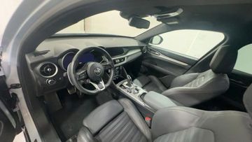 Alfa-Romeo Stelvio - 7
