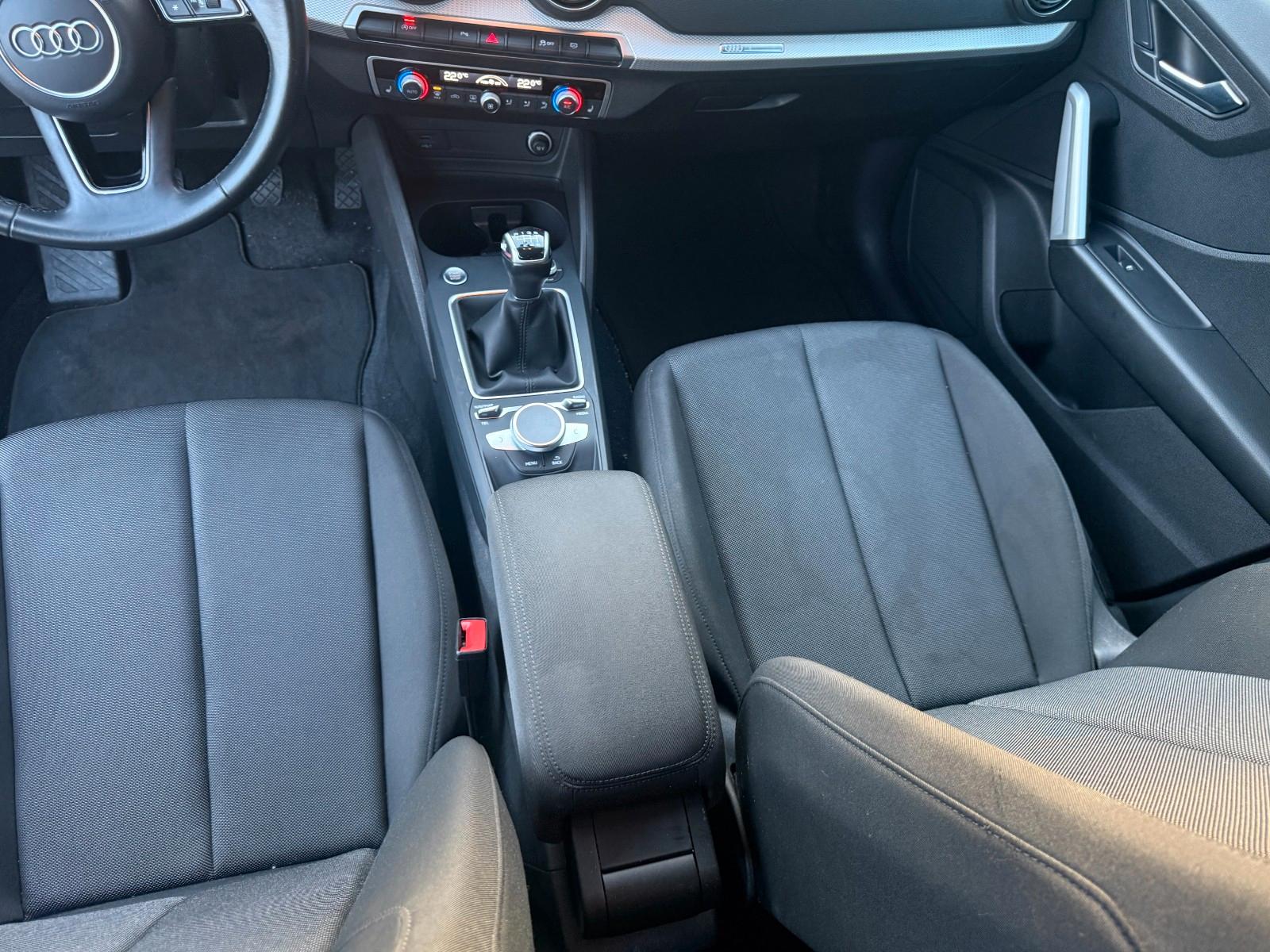 Audi Q2 35 TFSI advanced Alu Klima Navi PDC SHZ, миниатюра 13