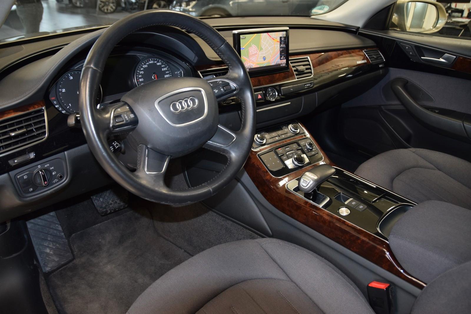 Audi A8 3.0 TDI quattro 250 ch • Boîte auto •  1ère Main - GPS • Bi-Xénon • Toit ouvrant • Hayon électrique