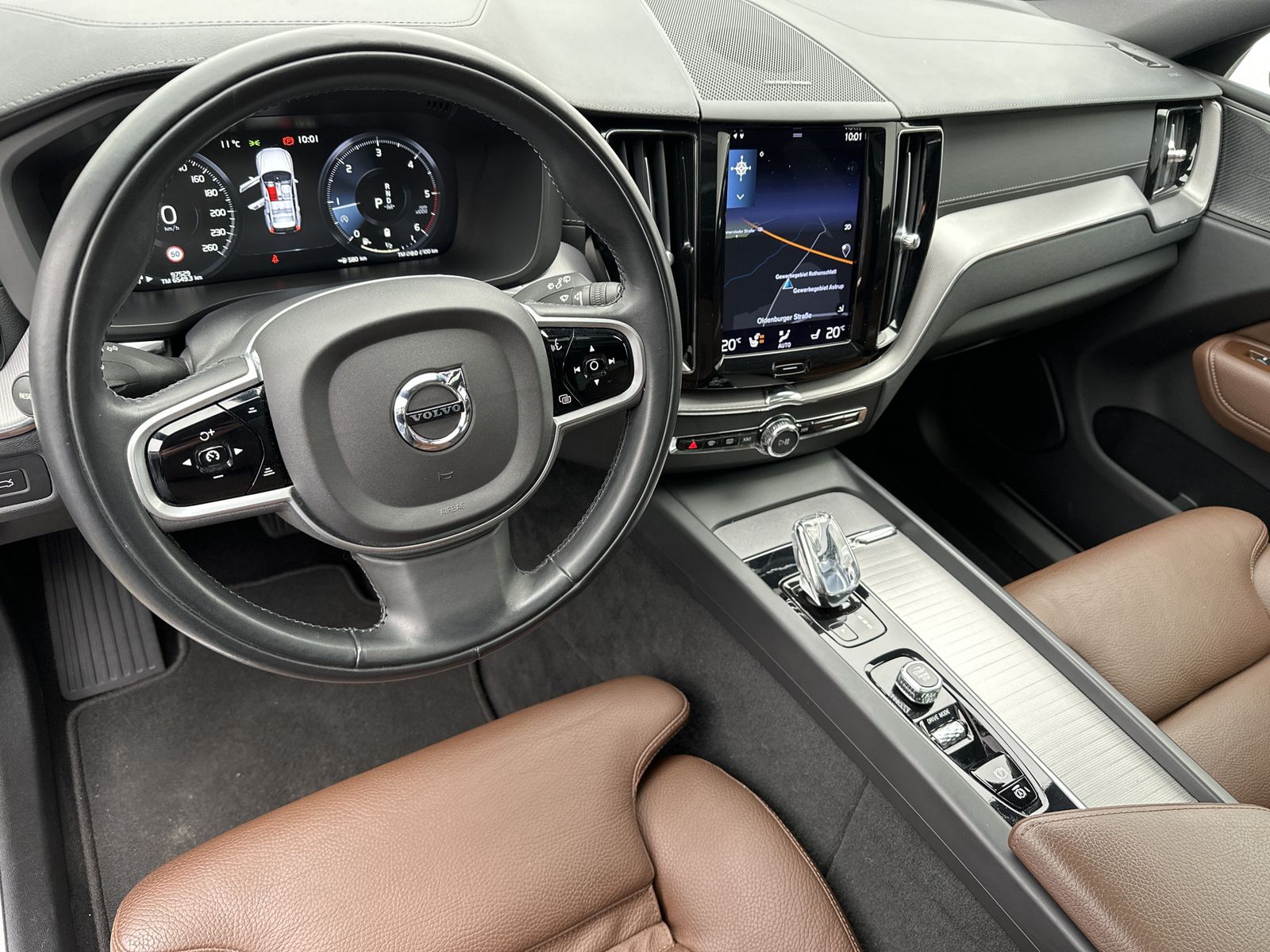 Fahrzeugabbildung Volvo XC60 B4 D Geartronic Inscription NAV+LED+PANO+VC