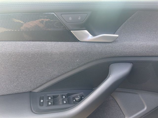 Passat Variant 1.5 eTSI Navigationssystem Navi