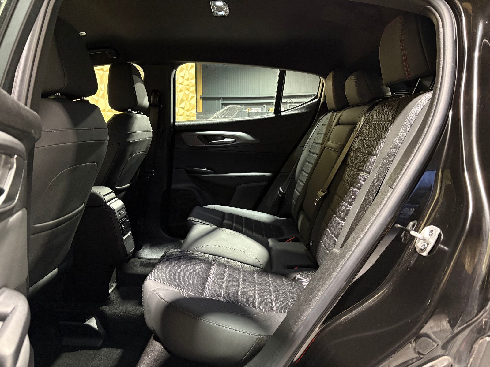 Fahrzeugabbildung Alfa Romeo Tonale Sprint/APPLE/NAVI/ACC/PDC/SPURHALTE/KLIMA