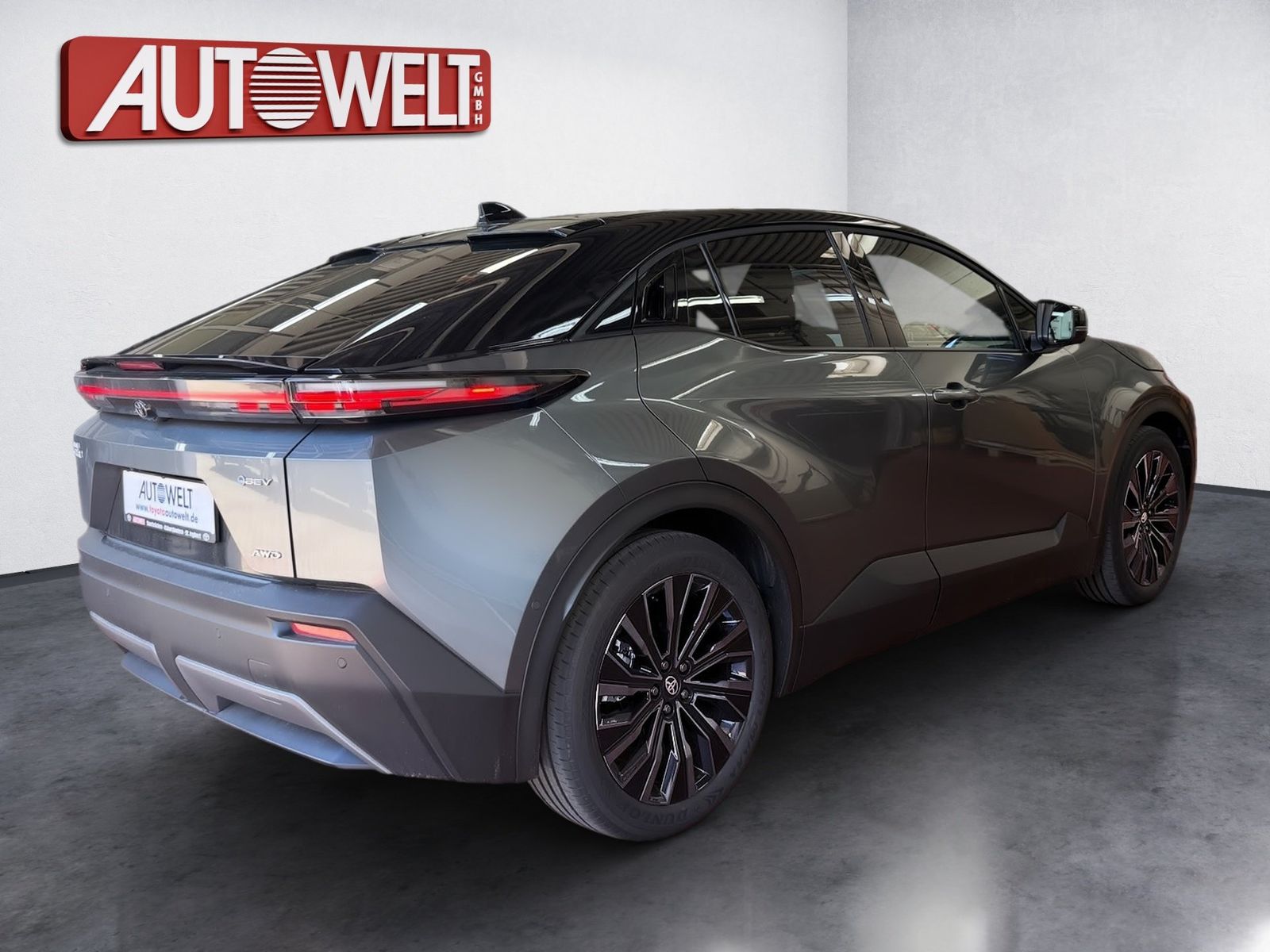 Fahrzeugabbildung Toyota C-HR+ Lounge 4x4 AWD 77 KW, 360,SHZ,el.Heck