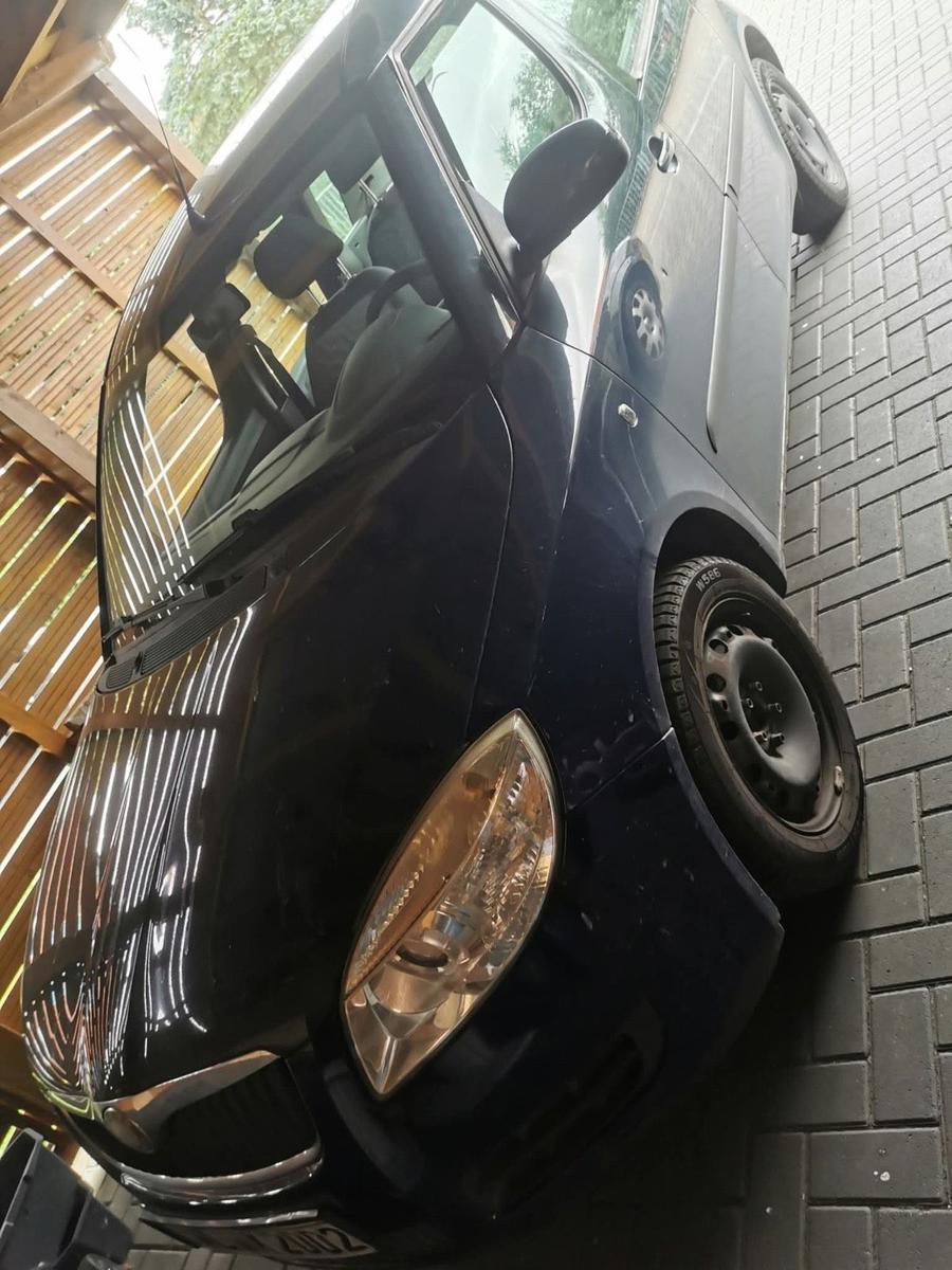 Skoda Roomster 2009 — rear view