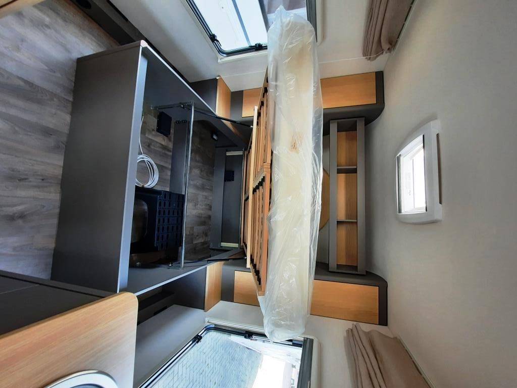 Fahrzeug Übersicht 21 Fahrzeugabbildung LMC Videro 450 D Knaller!!! 10.331,- € Sparen!