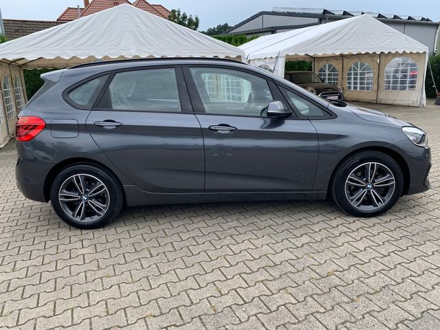 Fahrzeugabbildung BMW 218d Active Tourer Advantage+LED+Navi+Leder+PDC