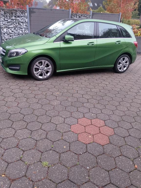 Image of Mercedes-Benz B 200