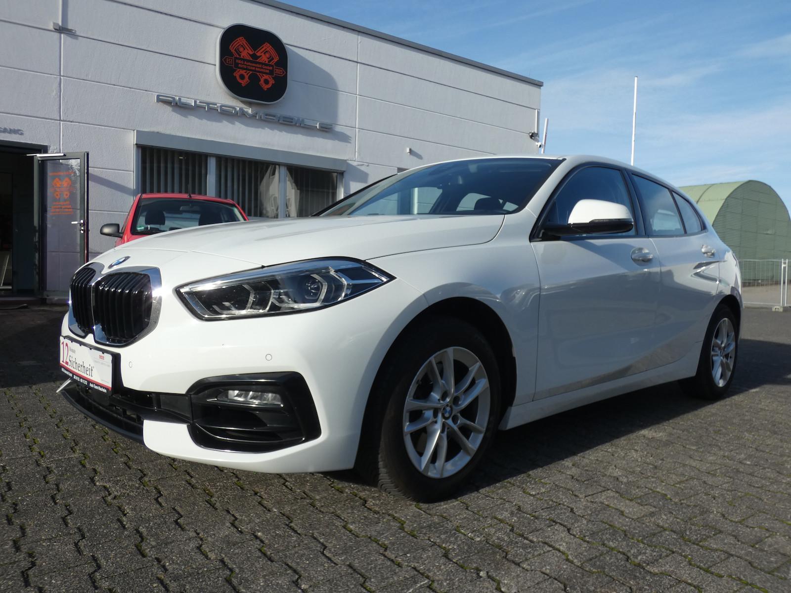 BMW 118i Sport Line *NAVI*ALU*KLIMA*AHK*