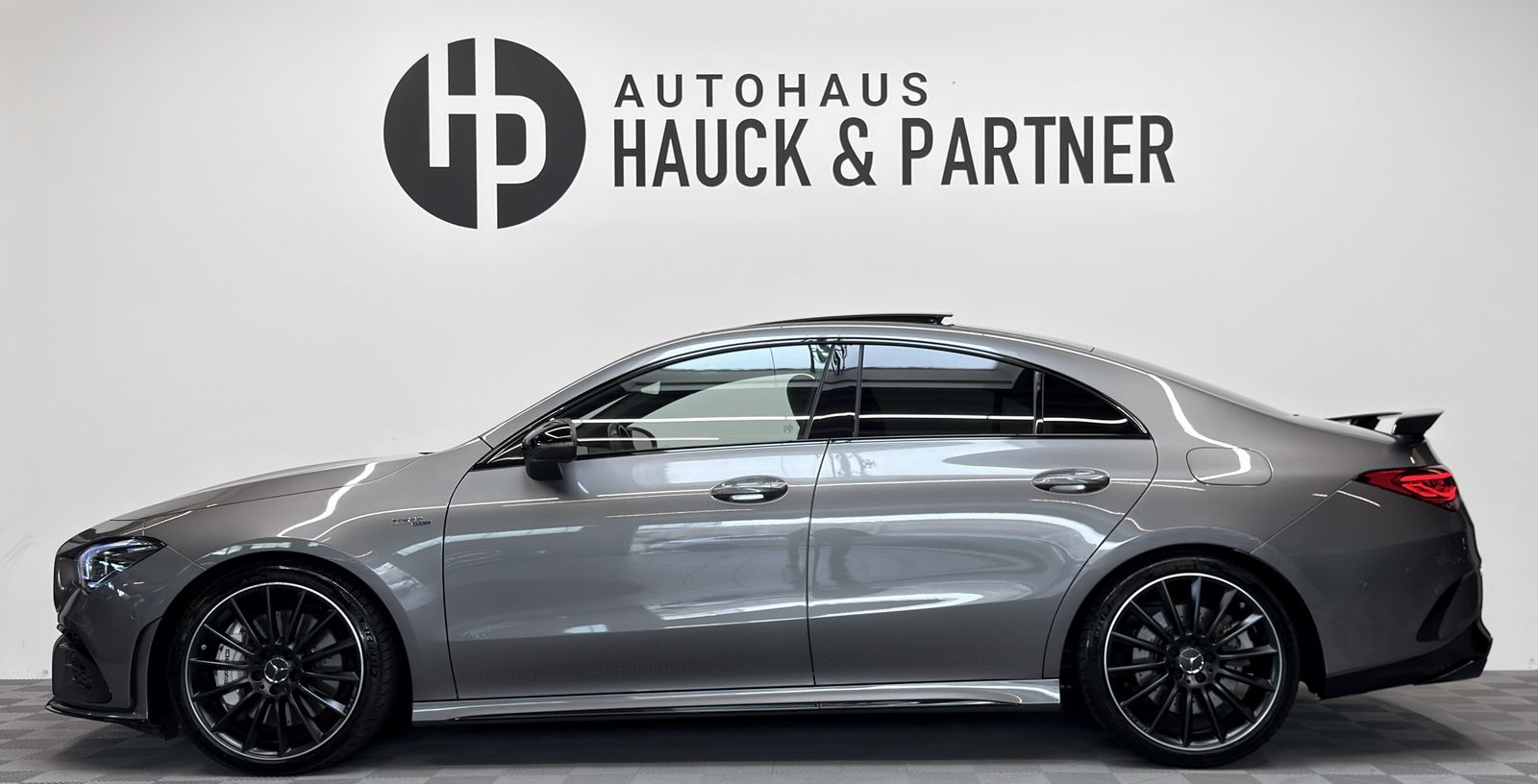 Mercedes-Benz CLA 35 AMG 4M Aero II Pano Perf. Lenk 1. HD Kam foto 3