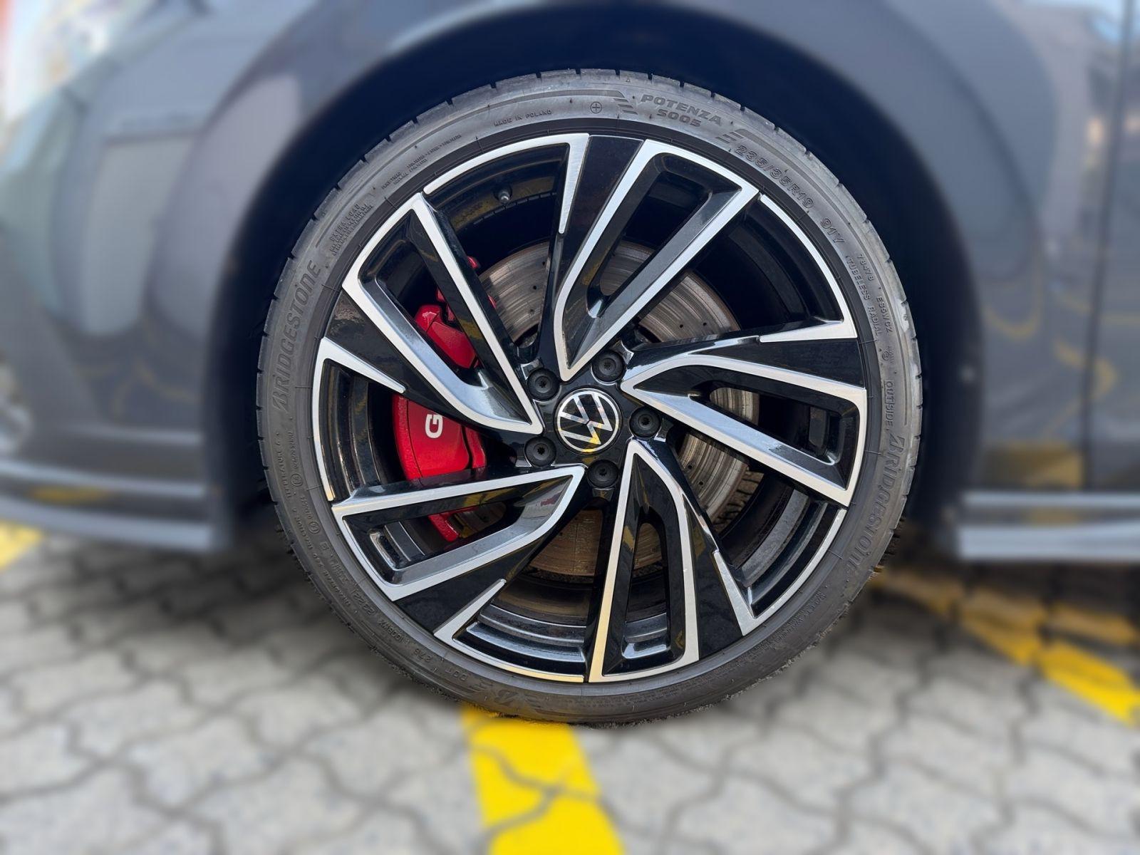 Volkswagen Golf VIII 2.0 TSI DSG GTI Clubsport Navi Spurhal, миниатюра 3