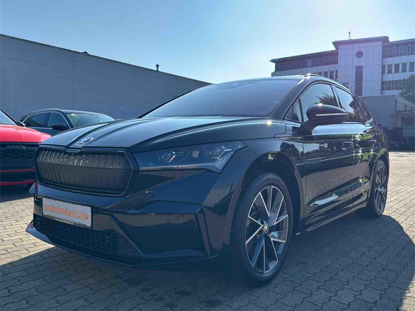Skoda Enyaq 80 Sportline ACC PANO WÄRMEPUMPE e-SITZE