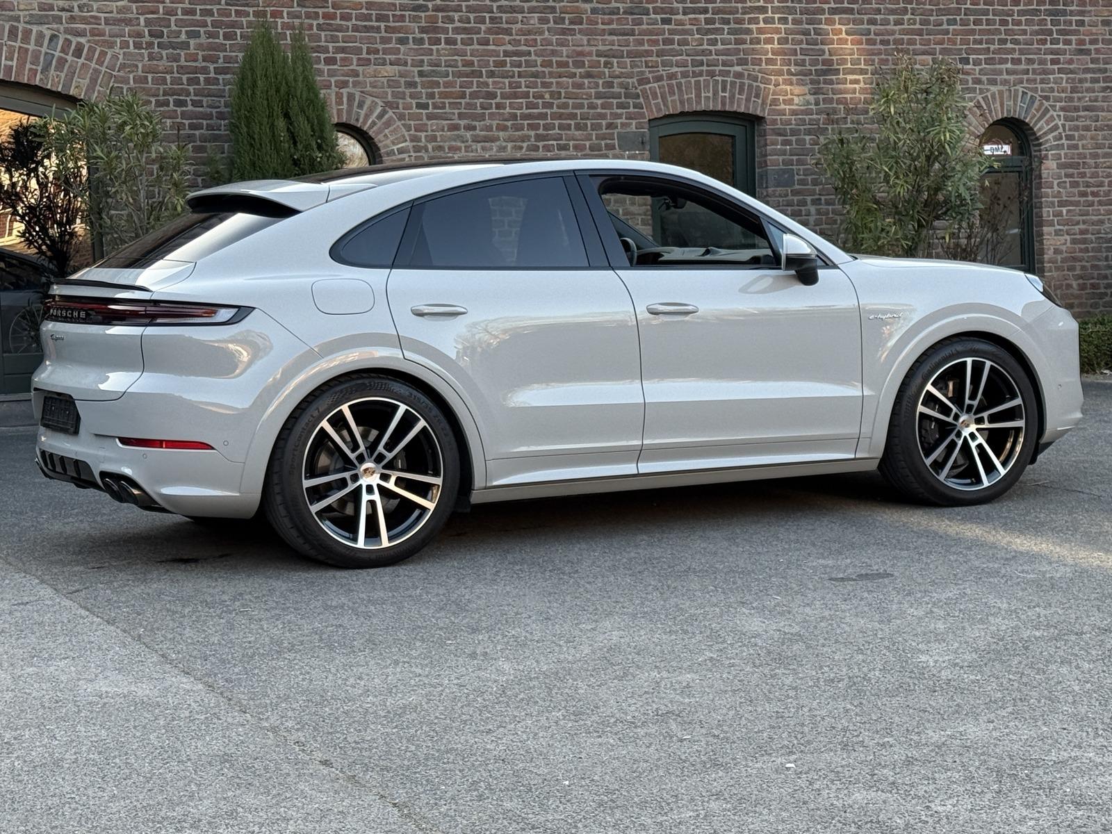Porsche Cayenne E-Hybrid Coupe SPORTDESIGN*INNODRIVE*22