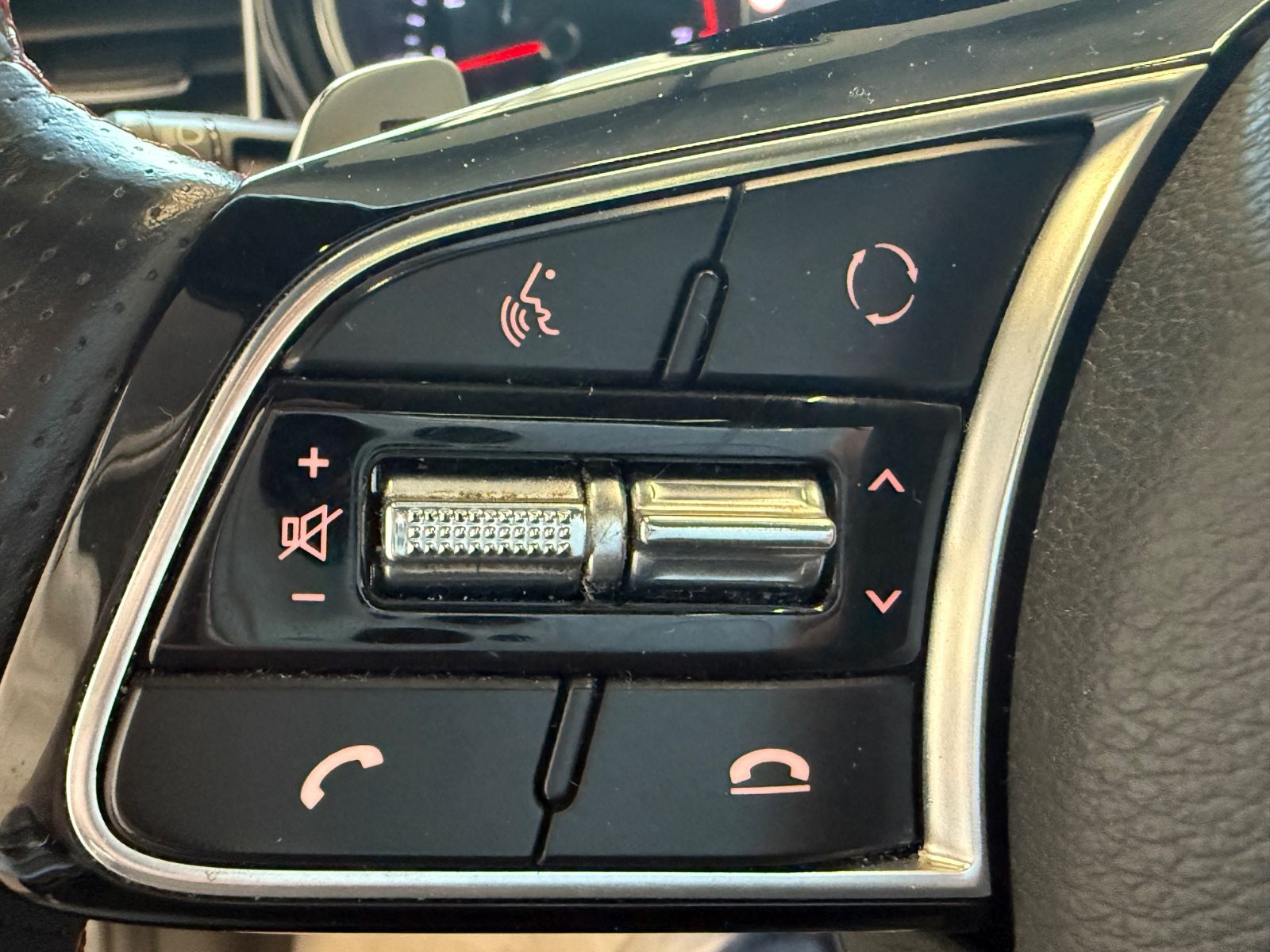 Fahrzeugabbildung Kia Ceed GT 1.6T GT DCT-Navi,Automatik,Klimaauto.