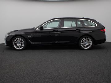 Fahrzeugabbildung BMW 530e xD Tour Pano ACC Kamera360° Sportsizt