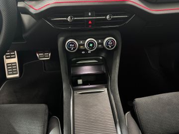 Fahrzeugbestand 25 Skoda Kodiaq 2.0 TDI 4x4 Sportline Pano AHK 7-Sitze
