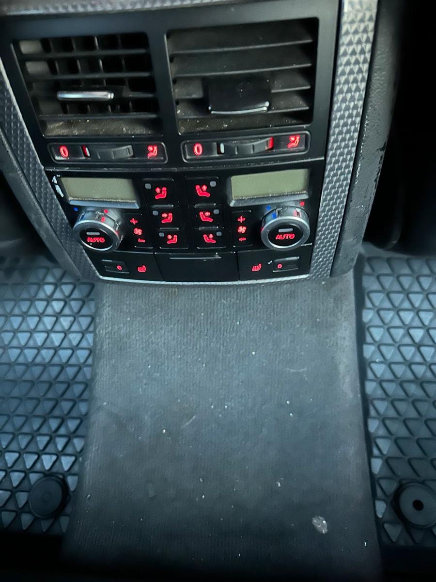 Volkswagen Touareg 2008 — photo 6