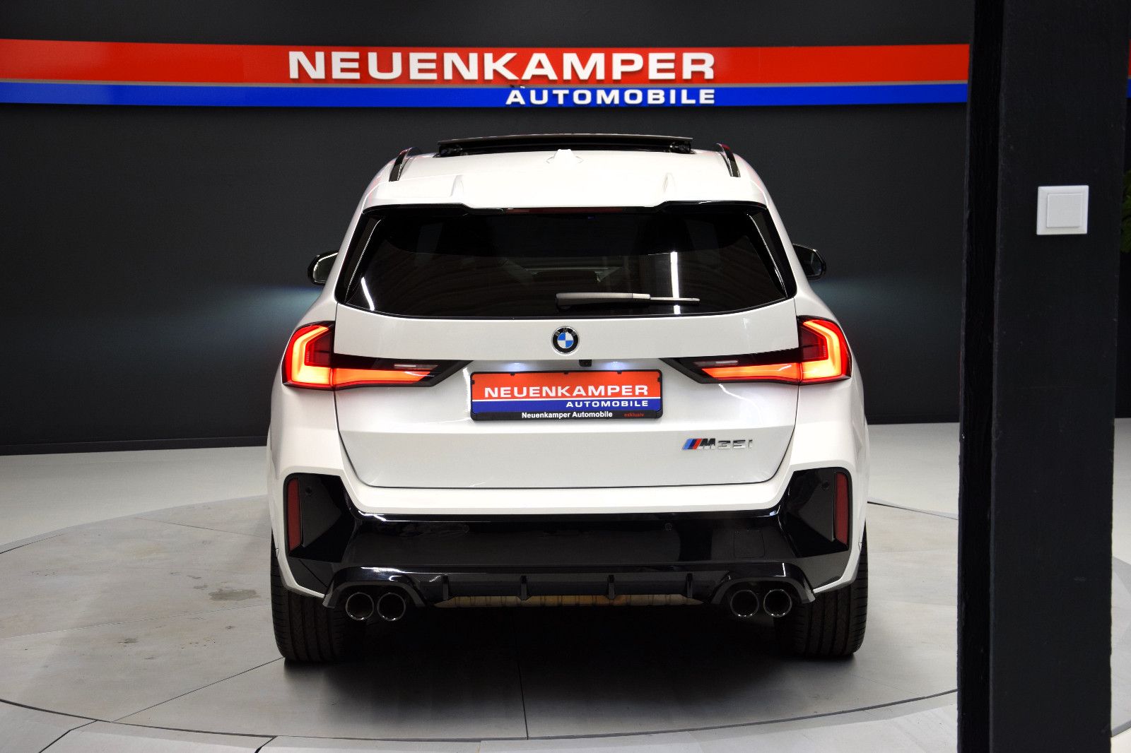 Fahrzeugabbildung BMW X1 M35i xDrive M-Sport-Pro Pano Memory 20" HuD