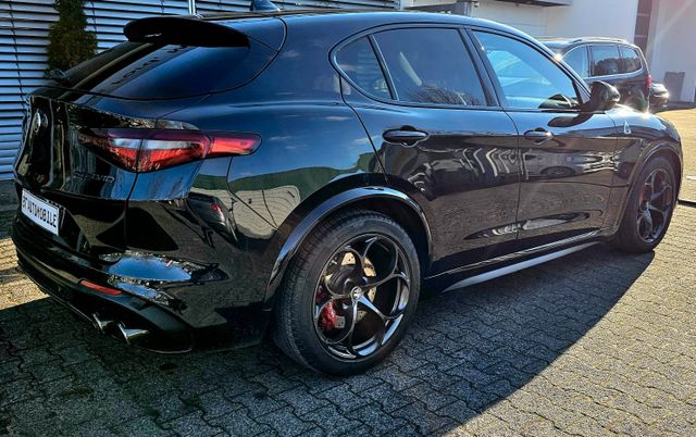 Alfa Romeo Stelvio Quadrifoglio Q4 Carbon Optik