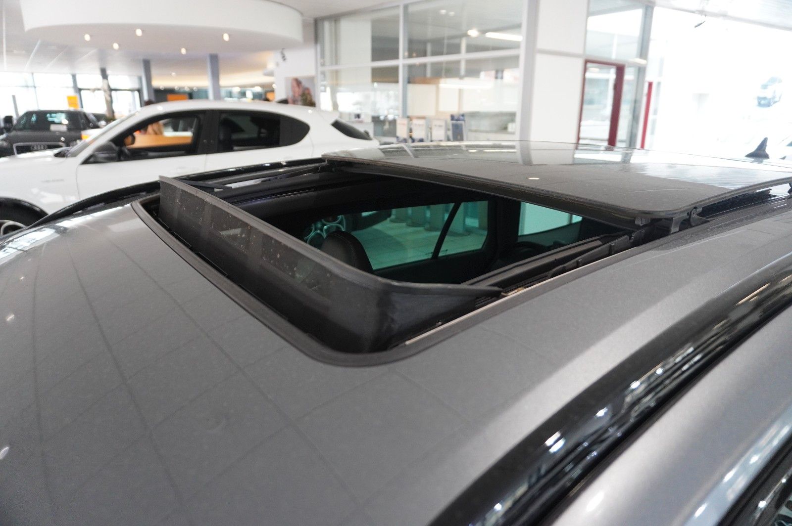 Fahrzeugabbildung Opel Insignia B ST 2.0 GSI PERFORM. NAVI/LED/360°/AHK